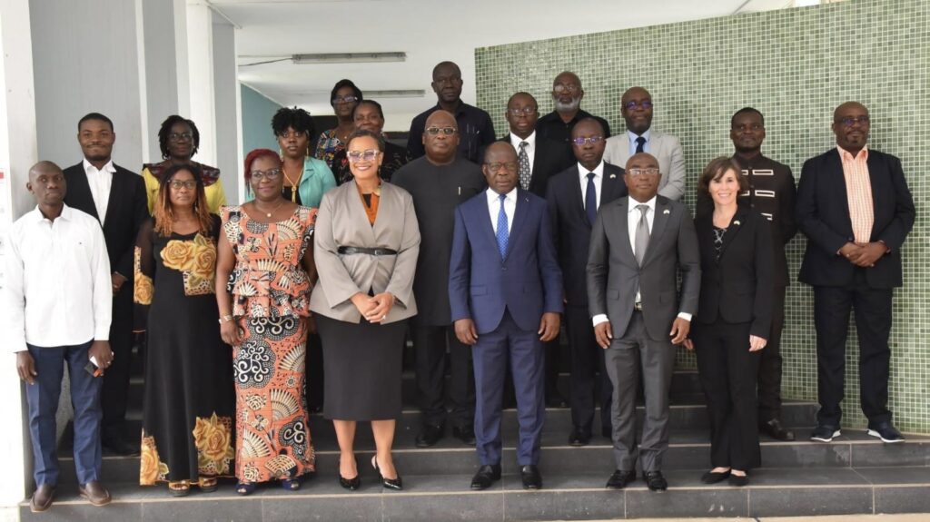 Le Ministre de la santé, de l’hygiène publique et de la couverture maladie universelle, Pierre N'Gou DIMBA, a officiellement lancé le Bulletin de Santé Publique de Côte d’Ivoire (BSP-CI) ce mardi 18 juillet 2023.